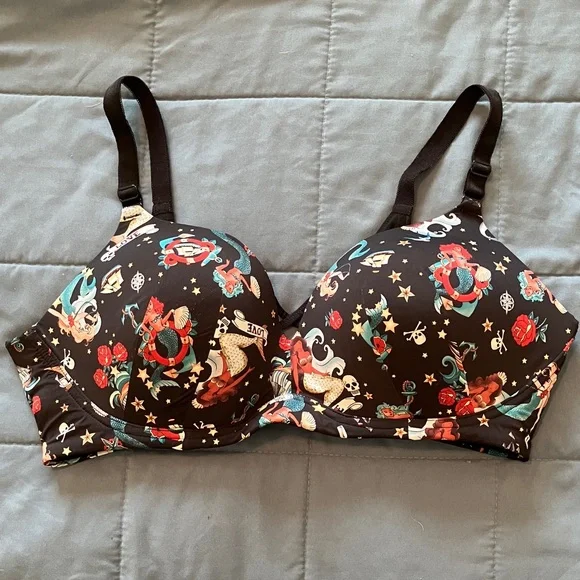 Torrid Curve Bra - Picture 1 of 9